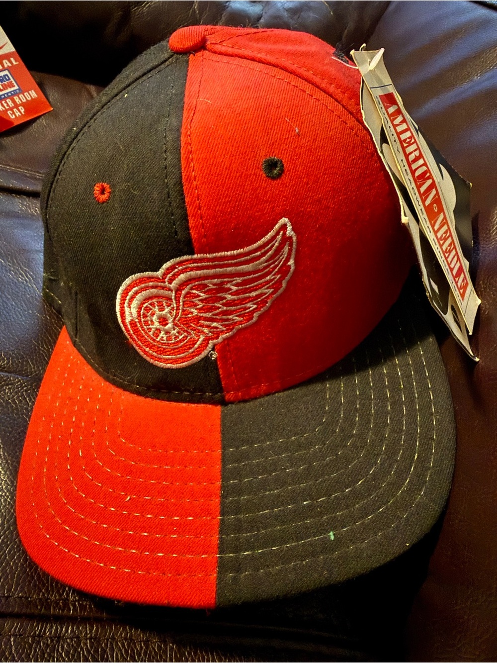 RARE vintage fitted Detroit Redwings ball cap